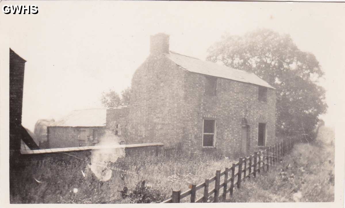 8-6 Aylestone Lane old farmhouse - Gold Hill Lodge overlooking the railway line c 1900