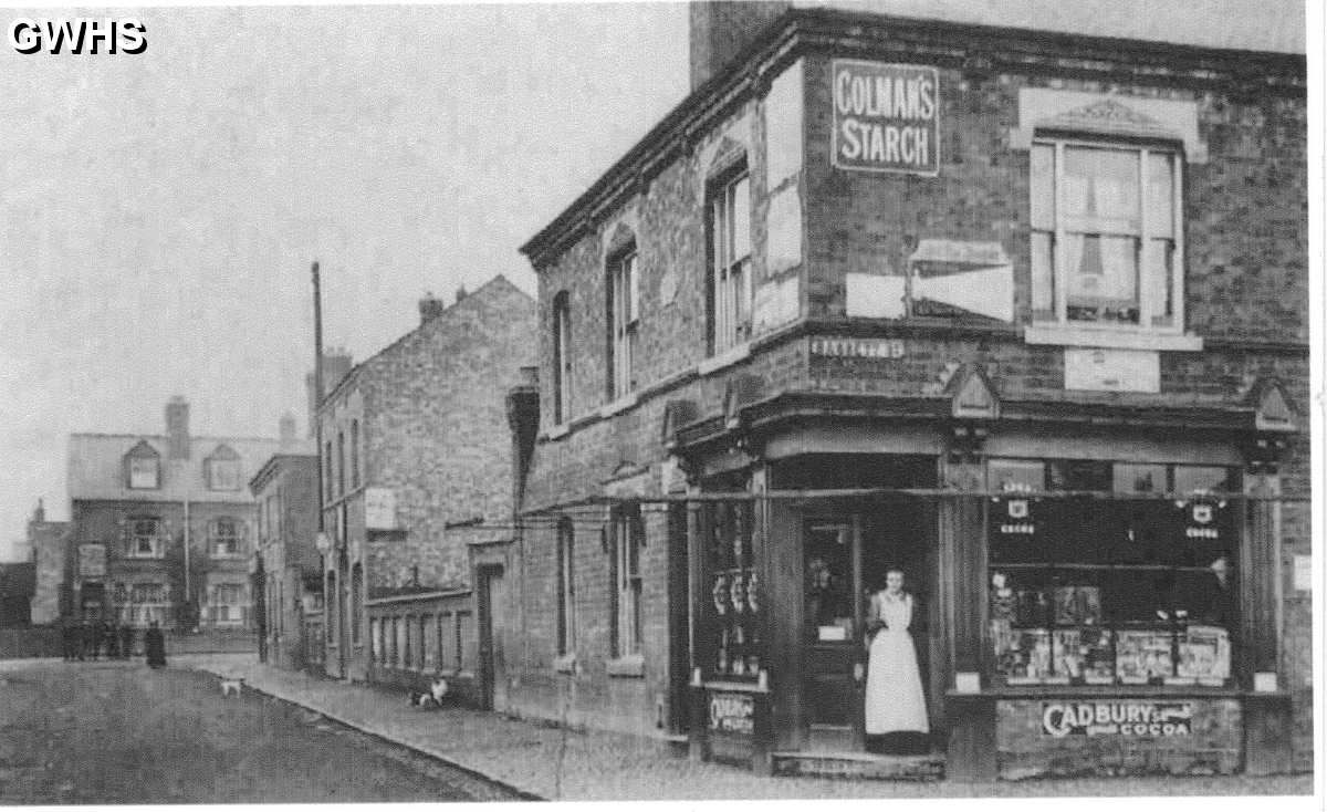 19-028 Bassett Street corner South Wigston circa 1920