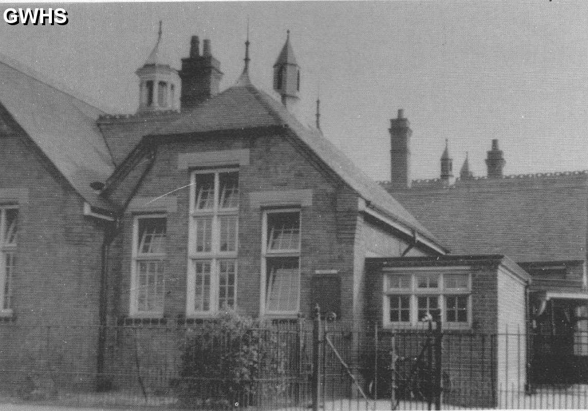 24-008 Bassett Street Infants School playground South Wigston c 1930