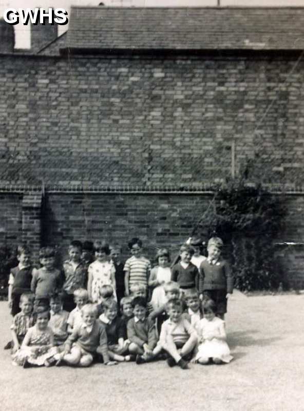 33-605 Bassett Street Infants School South Wigston 1960