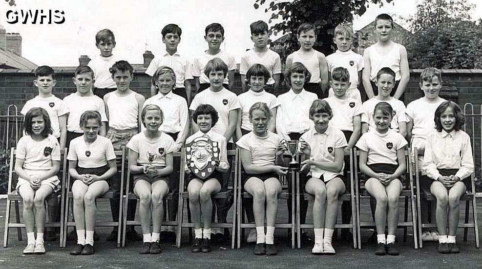 34-213 Bassett Street School Athletics c 1960 South Wigston
