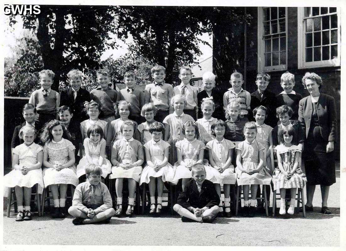 34-214 Bassett Street School c 1958 South Wigston