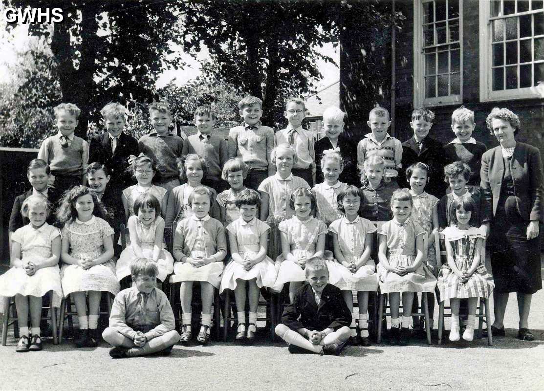 34-215 Bassett Street School circa 1956 South Wigston