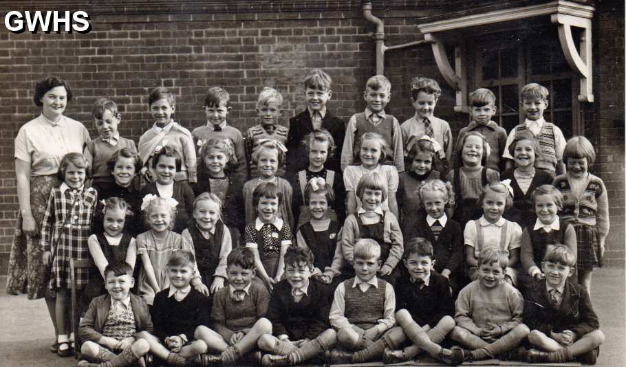 34-324 Bassett Street School South Wigston c 1954 2nd row from the top 2nd from right Lynne Thrower -Now Lynne Ryan