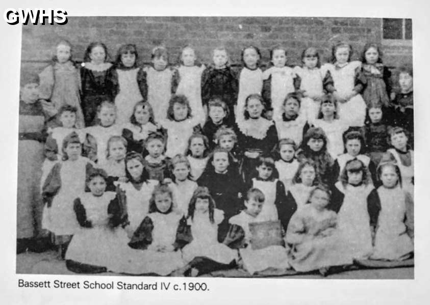 34-906 Bassett Street School South Wigston Class Standard IV c 1900