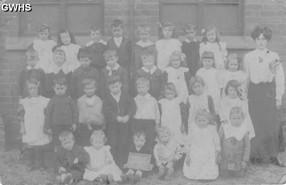 19-017 Bell Street Infants Wigston Magna Class Standard 1 1906