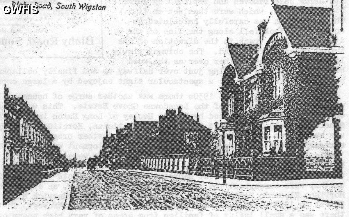 20-007 Orson Wright's house on left of Blaby Road South Wigston c 1910