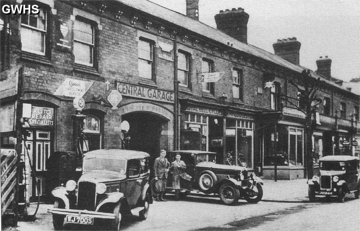 22-154 Huddleston's Garage Blaby Road circa 1933