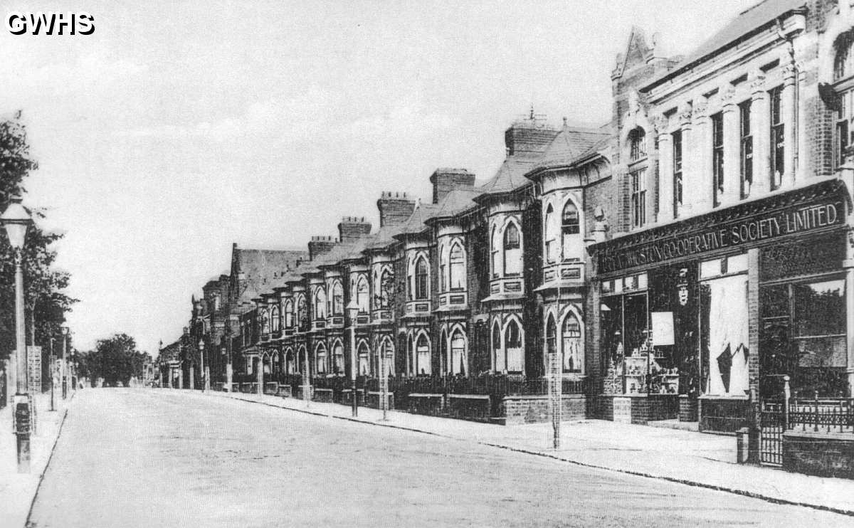 22-508a Blaby Road South Wigston circa 1911 with Co-operative Society Store on the right