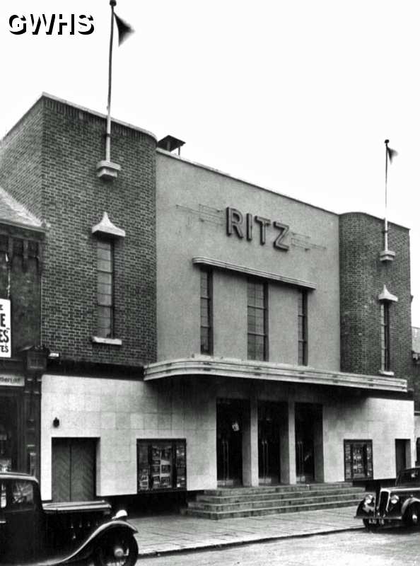 30-538a The Ritz cinema South Wigston 1941