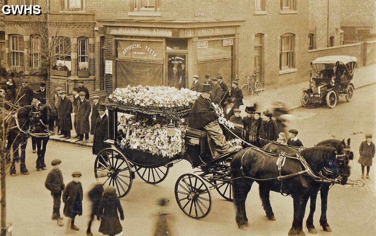 34-144 John Gamble's funeral 1915 Blaby Road South Wigston