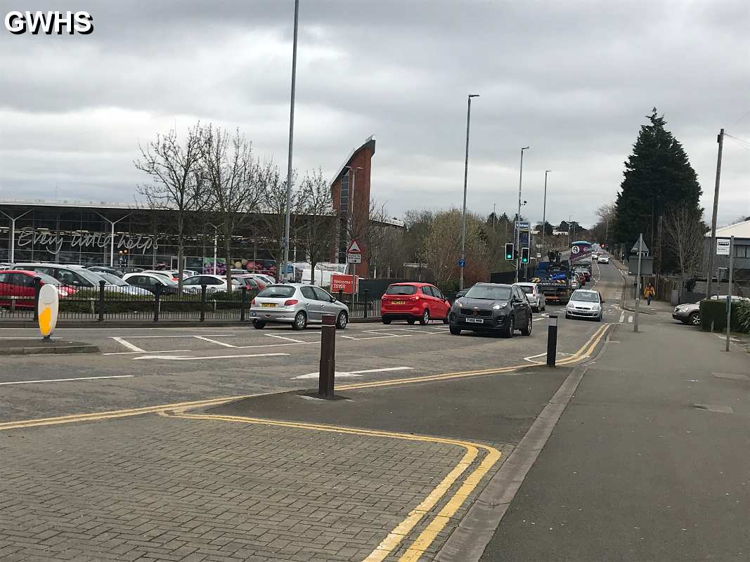 35-537 Blaby Road South Wigston looking towards the Spion Kop bridge Mar 2020