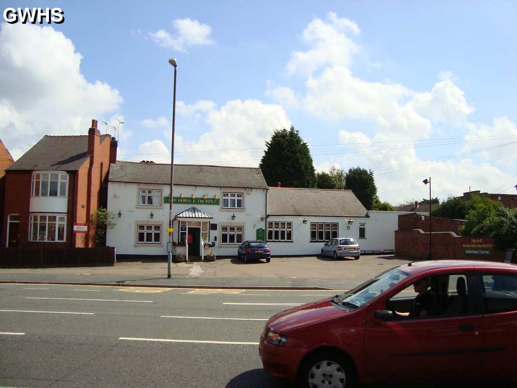 14-205 Horse & Trumpet Inn Bull Head Street Wigston Magna May 2009