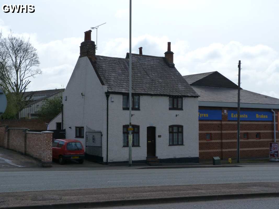 19-290 Spoutewell Cottage Bull Head Street Wigston Magna April 2012