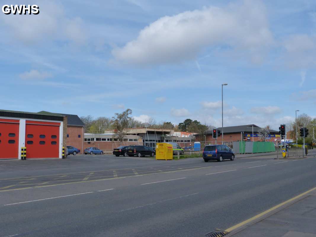 19-305 Police Station Bull Head Street Wigston Magna April 2012