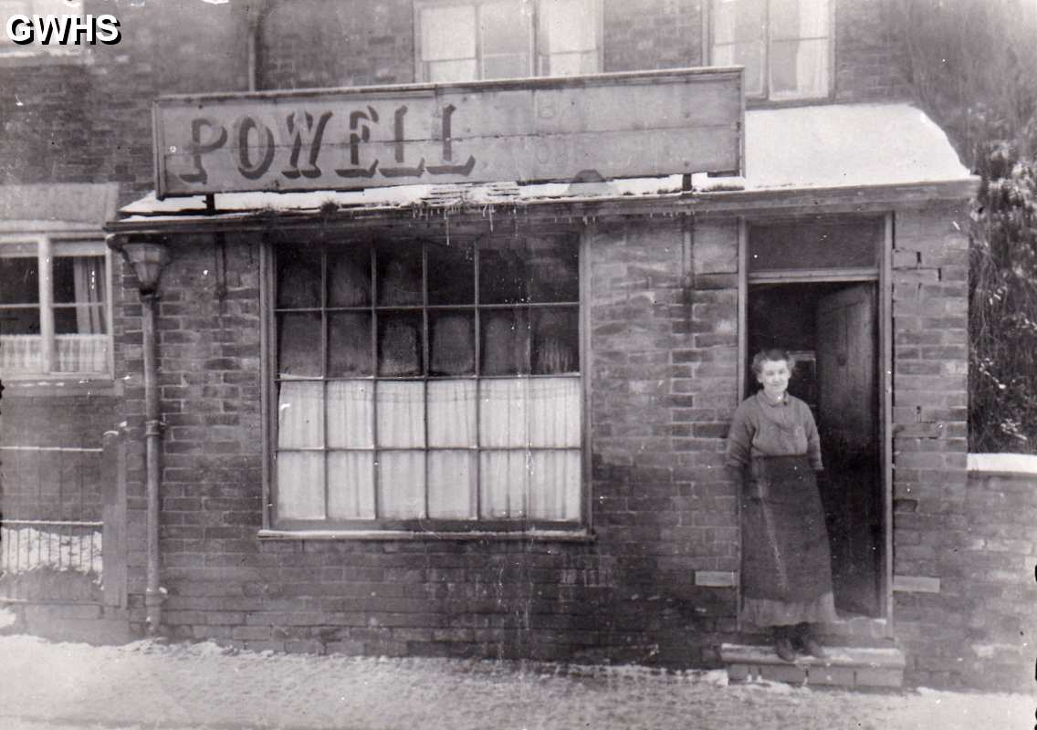 8-67a Powell's Shop Bull Head Street Wigston Magna 1910 Now Garage