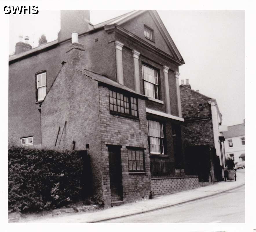 8-84 Snowden's Needle Shop Bull Head Street Wigston Magna 1960 - larger building former British school