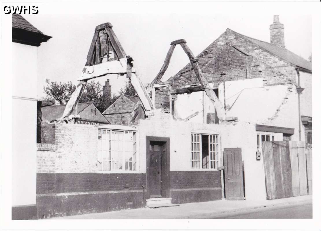 8-96 Demolition of old cottages c 1950 Bull Head Street Wigston Magna