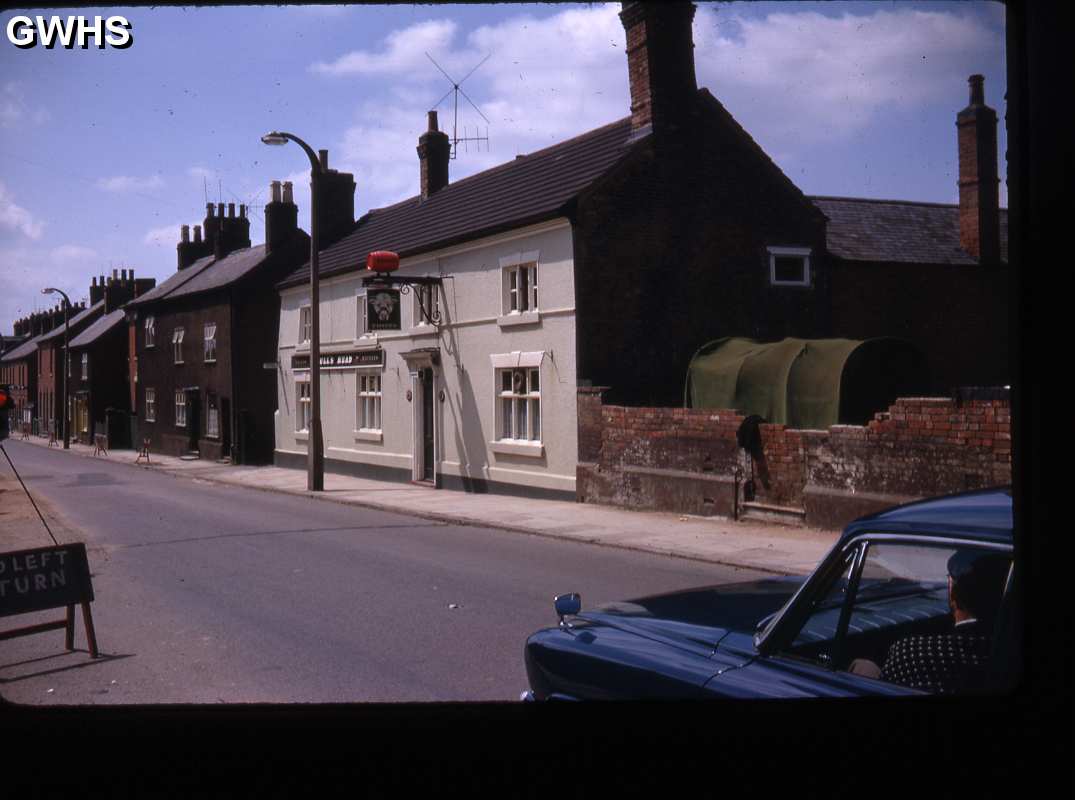 26-166 The Bulls Head Inn Bull Head Street Wigston Magna circa 1960