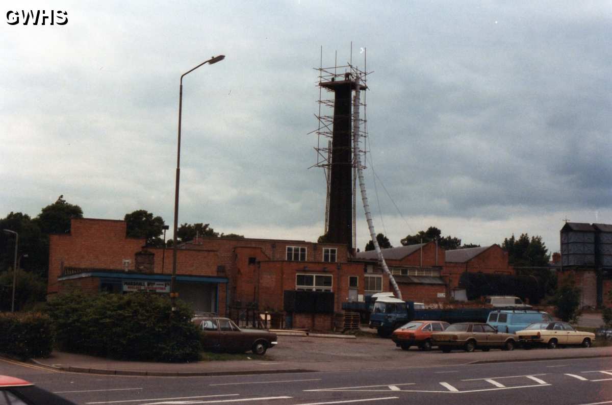 30-878 Demolition of the Laundry Works chimney Bull Head Street Wigston Magna July1984