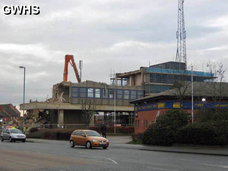 32-276 Demolition of The Police Station in Bull Head Street Wigston Magna 2012