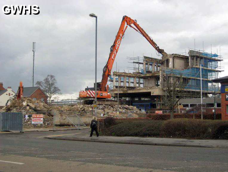 32-279 Demolition of The Police Station in Bull Head Street Wigston Magna 2012