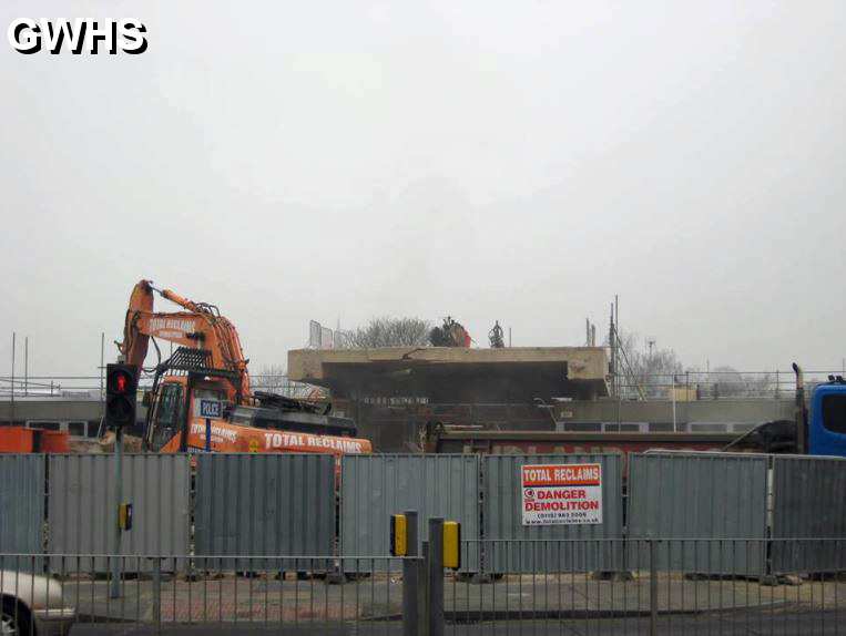 32-280 Demolition of The Police Station in Bull Head Street Wigston Magna 2012