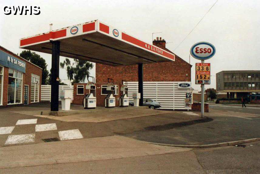 32-283 Fishers Garage Bull Head Street Wigston Magna petrol £1.53per gallon 1993