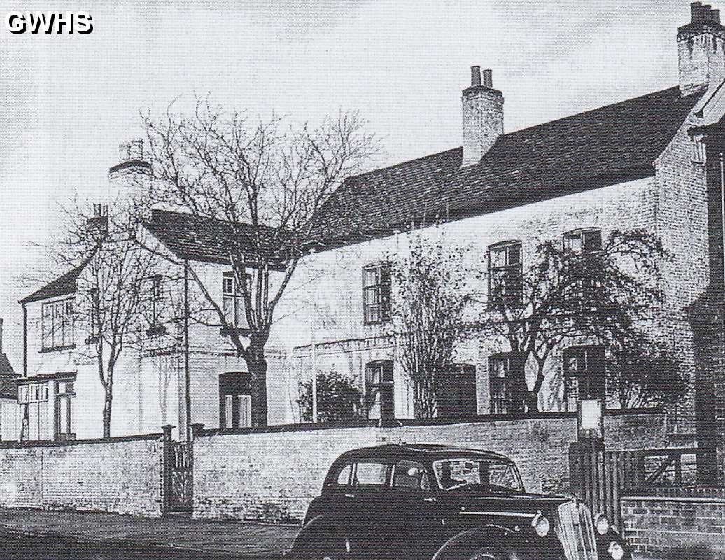 32-456 The Rowan House Bull Head Street 1950's