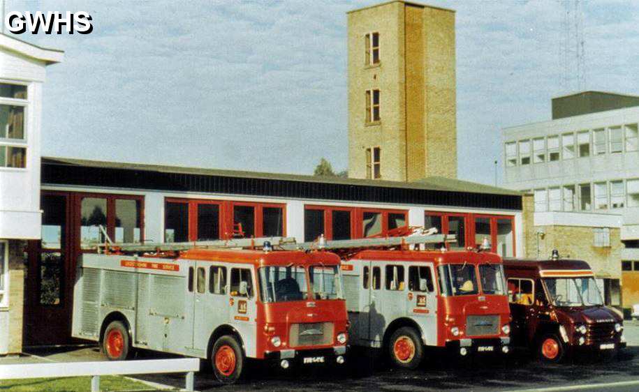 33-366 Wigston fire station Bull Head Street 1975