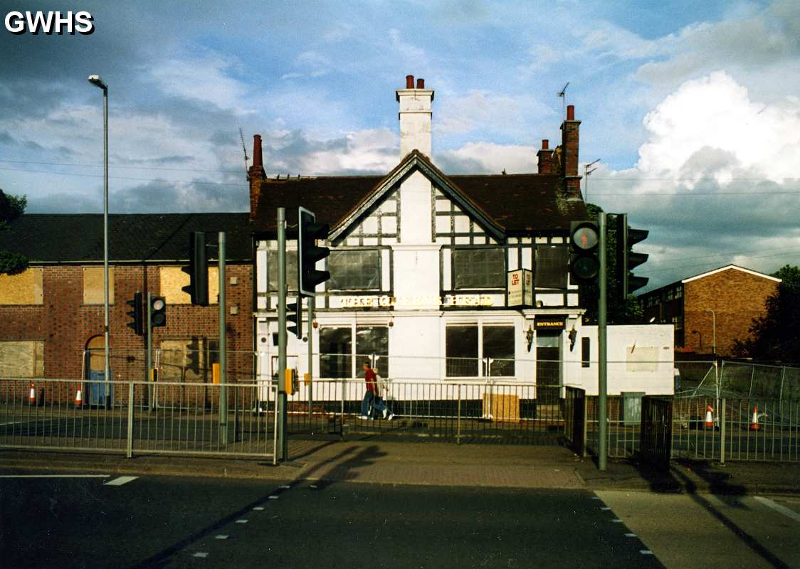 35-254 Queens Head Inn Bull Head Street Wigston Magna