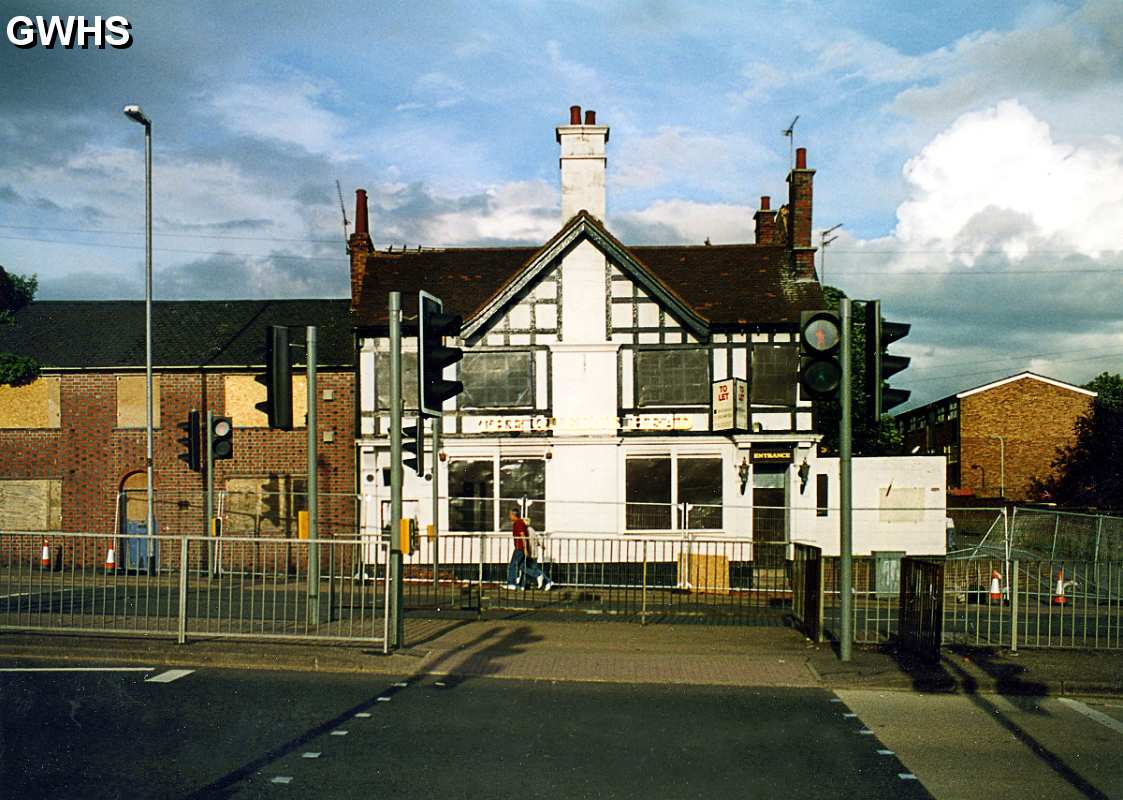 35-256 Queens Head Inn Bull Head Street Wigston Magna