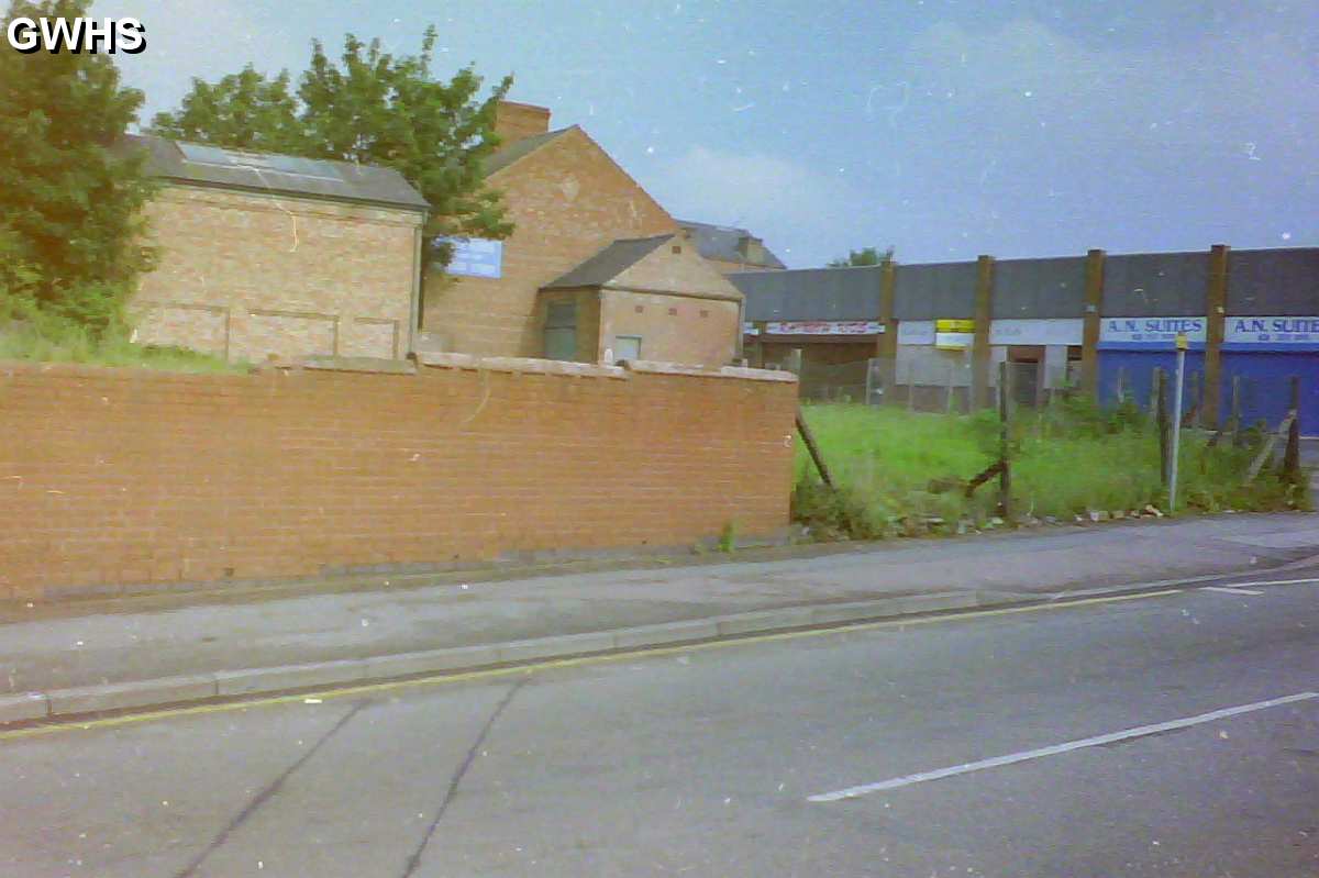 36-212 looking at Bell Street from Bull Head Street Wigston Magna late 1980's