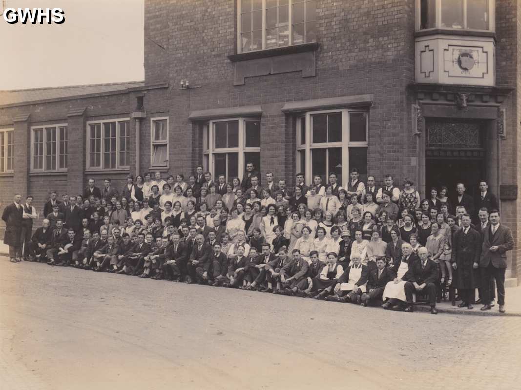 39-242 A H Broughton Staff & Employees 1928