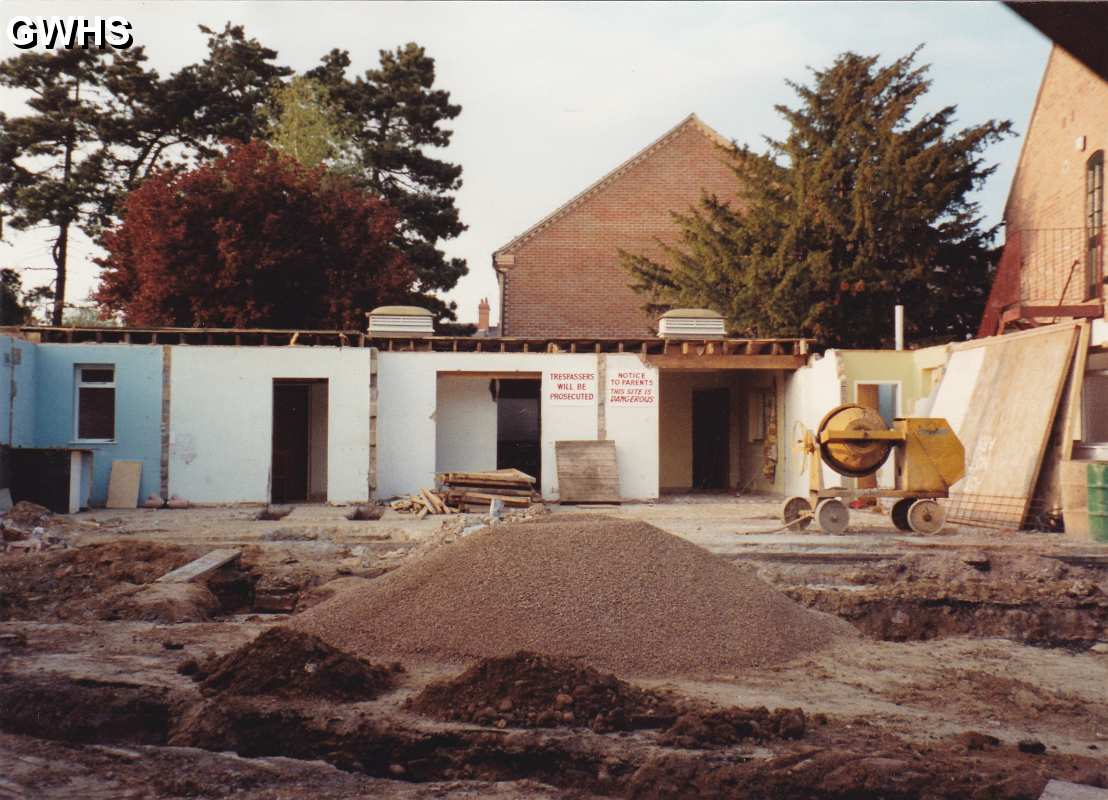 29-590 Re-build of Surgery at 48 Bushloe End Wigston Magna 1991 - 1992