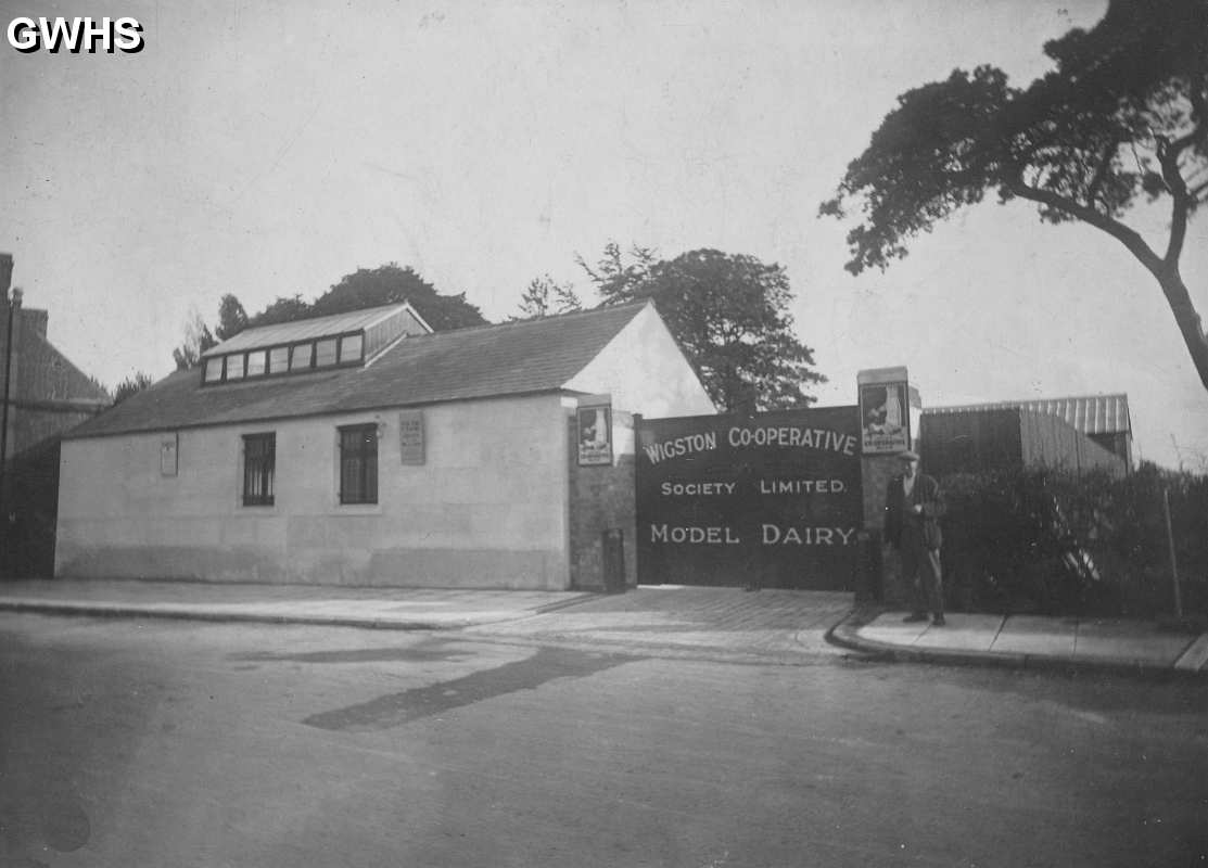 30-229a The Co-operative Model Dairy Bushloe End Wigston Magna in the 1930's