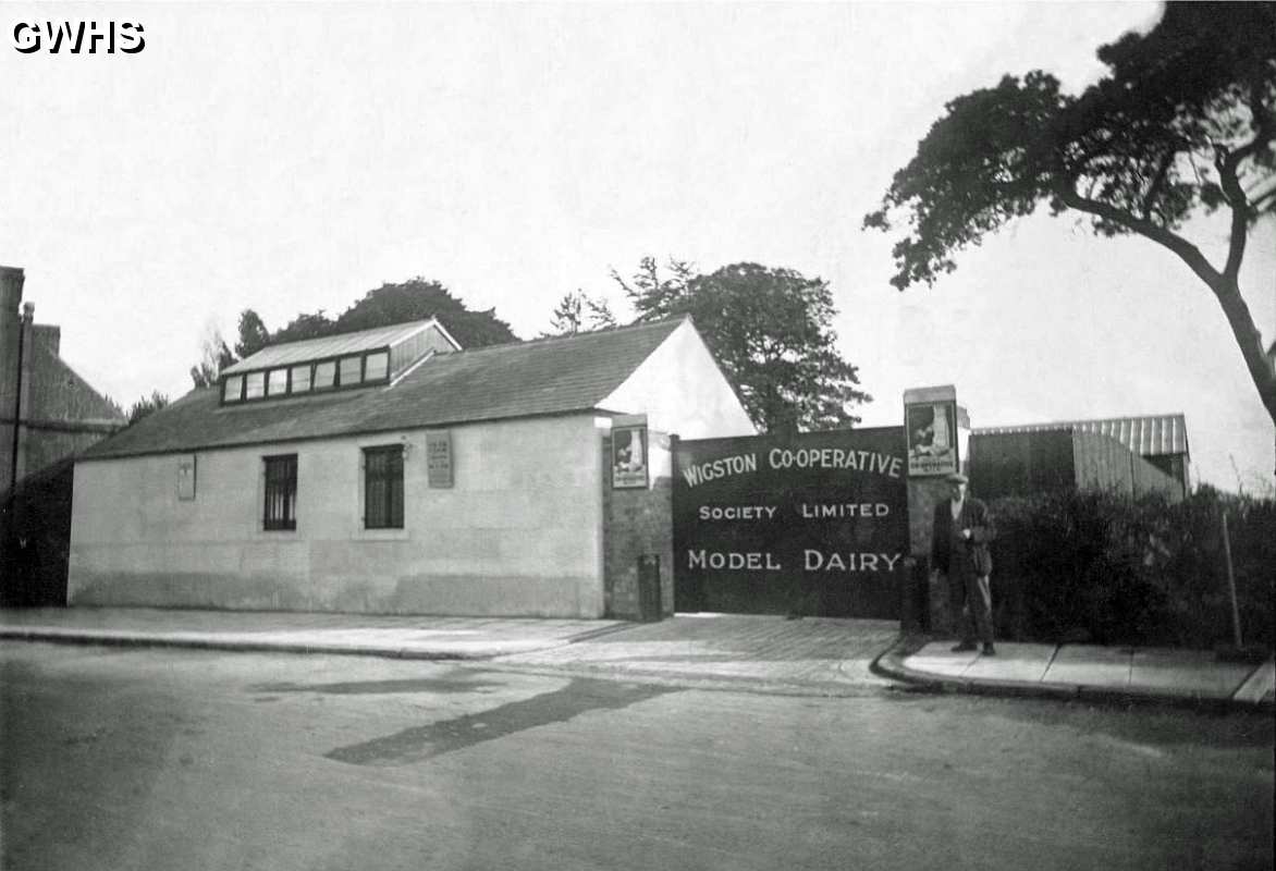 33-363 Wigston Co-operative Dairy Busloe End Wigston Magna 1930