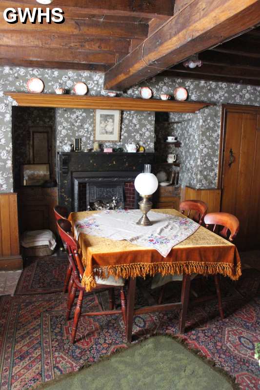 34-896 Another view of the Museum Parlour The Framework Knitters Museum 42 – 44 Bushloe End, Wigston Magna