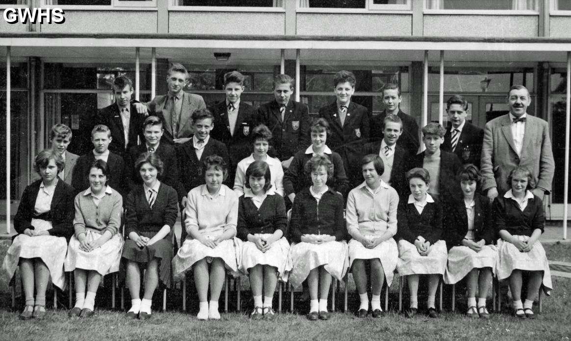 35-608 Busloe School Wigston Magna 1962