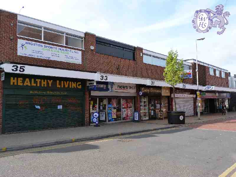 19-259 Healthy Living - Mercury Newws Shop and Every Occasion Bell Street Wigston Magna April 2012