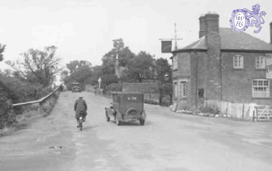 30-185 The Bridge at the County Arms Blaby 1936 