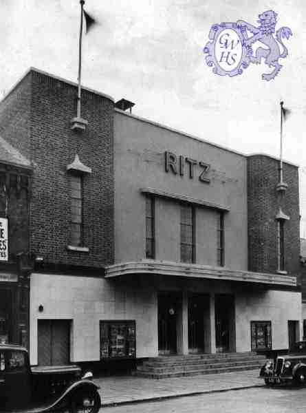 30-538 The Ritz cinema South Wigston 1941