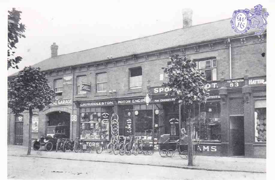 7-1 Huddlestone's Garage 1927 Blaby Road next to the level crossing South Wigston
