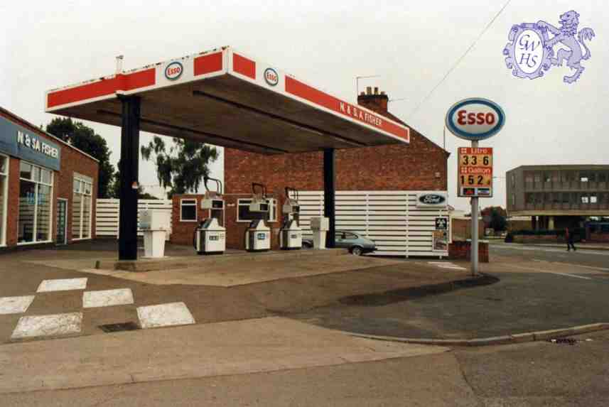 32-283 Fishers Garage Bull Head Street Wigston Magna petrol £1.53per gallon 1993