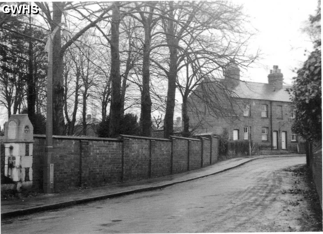 19-202 Church Nook Wigston Magna 1963 - Photo by Ivor Dann