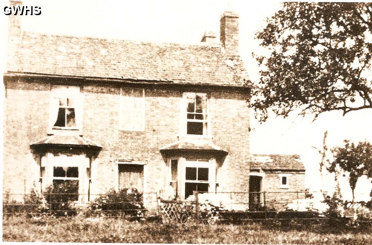 29-122 Crow Mill farm house Countesthorpe Road South Wigston