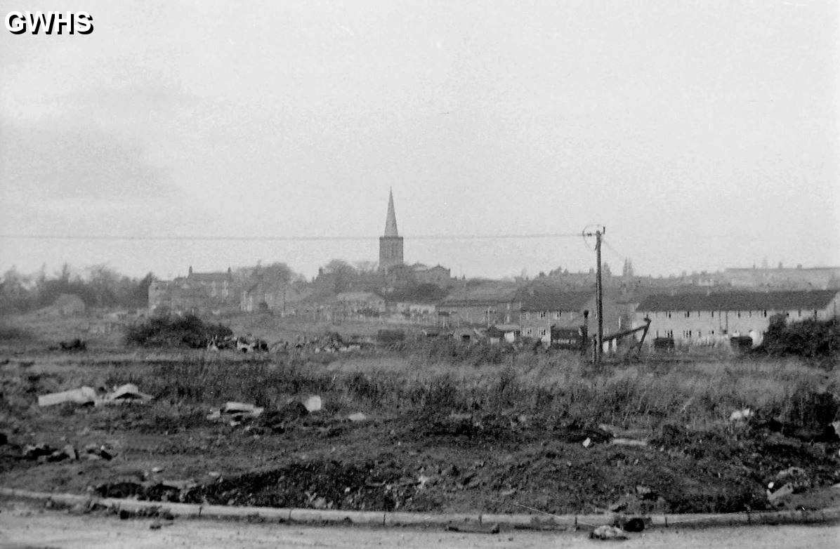 30-578 clearing the land for building the Little Hill Est. Davenport Rd to the right.