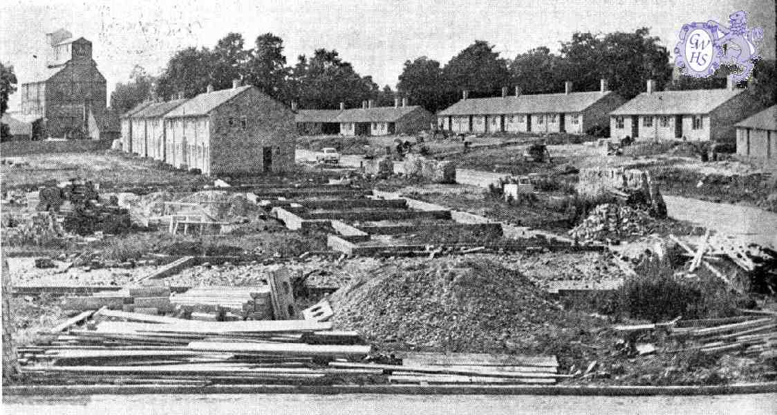 30-575 Building the Little Hill Estate..Davenport Road Wigston Magna 1965