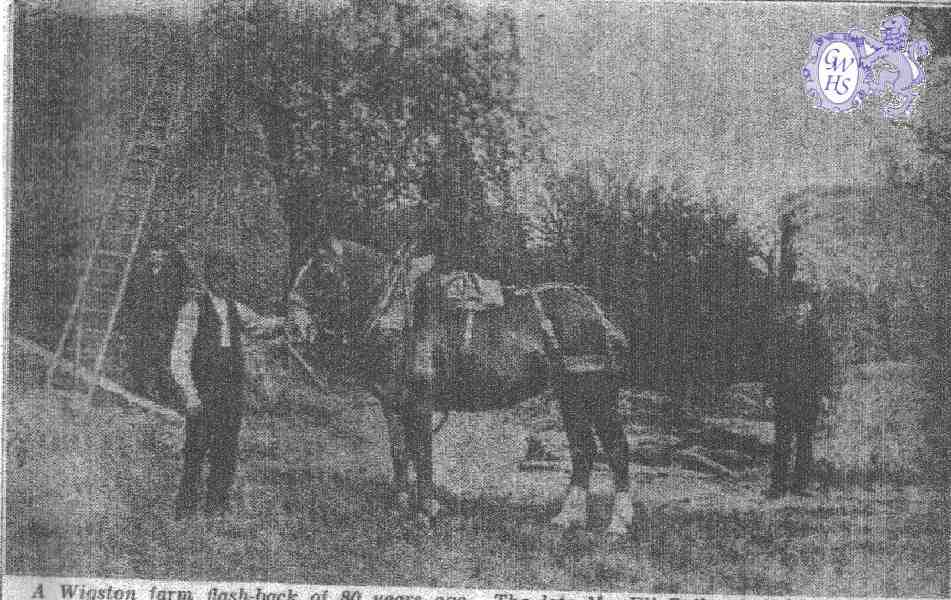 19-454 Mr Eli Bailey holding horse Wigston Magna c 1890
