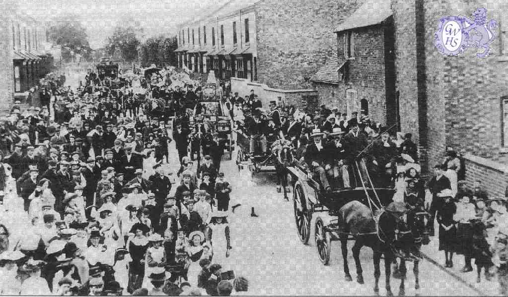 22-083 Civic procession in Central Avenue Wigston Magna circa 1902
